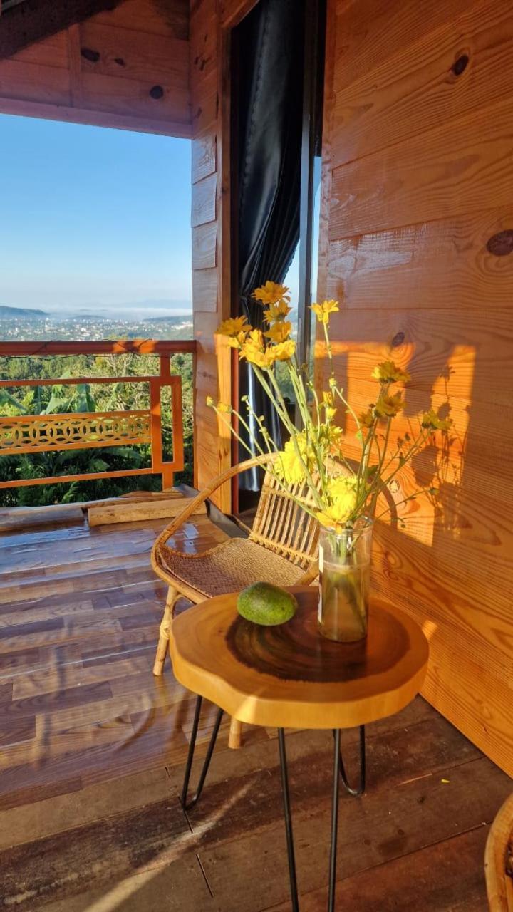 Farm Co Chu Tuan Ha Bed & Breakfast Dalat Bagian luar foto